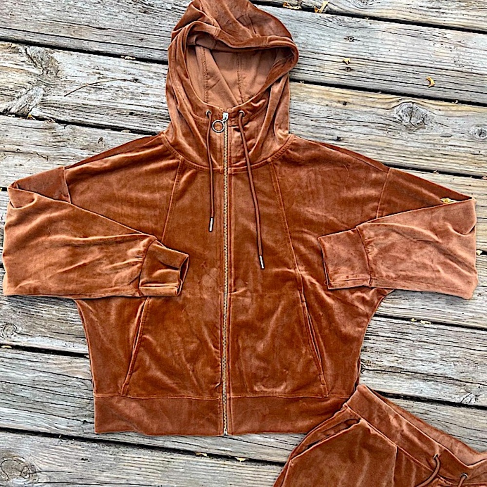 TRUTH by Republic Velour Copper Tracksuit Large NWOT